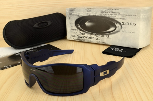 オークリー正面デザイン